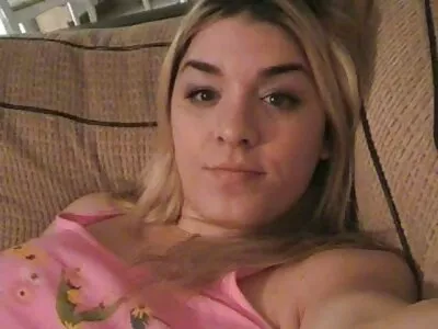 En milf som alla skulle vilja knulla! video (Richelle Ryan)