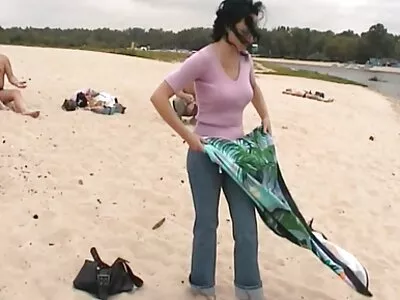 Trädgårdshakvideo (Raquel Devine, Raquel)