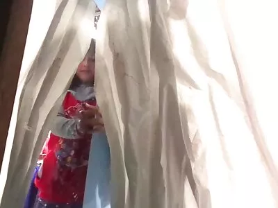 Vad som verkligen händer när tjejer går till badrummet tillsammans video (Audrey Bitoni, Memphis Monroe)