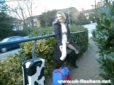 Välkommen till klubbens video (Kelen Arias, Sofia Caliente)