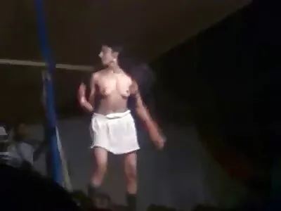 Piper Perri, Jax Slayher på styggt kontor